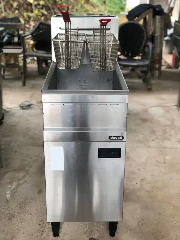 Gas Deep Fryer Nayati 4 Burner
GFE 40/RS kapasitas 23L


thermostat On