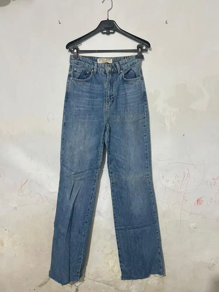 Celana denim stradivarius straight fit