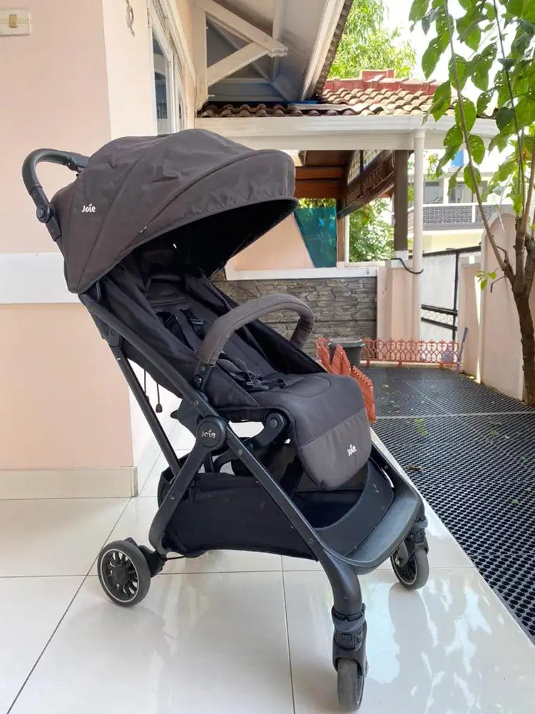 Dijual Stroller Joie Tourist – Second