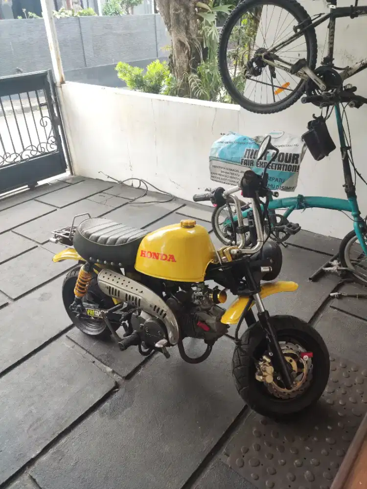 Honda Monkey mesin Kharisma 125