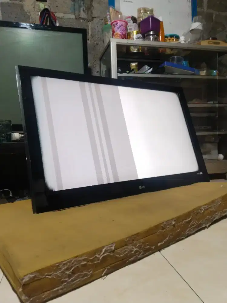 TV  LG 47 in di jual dlm ke a,an bleng