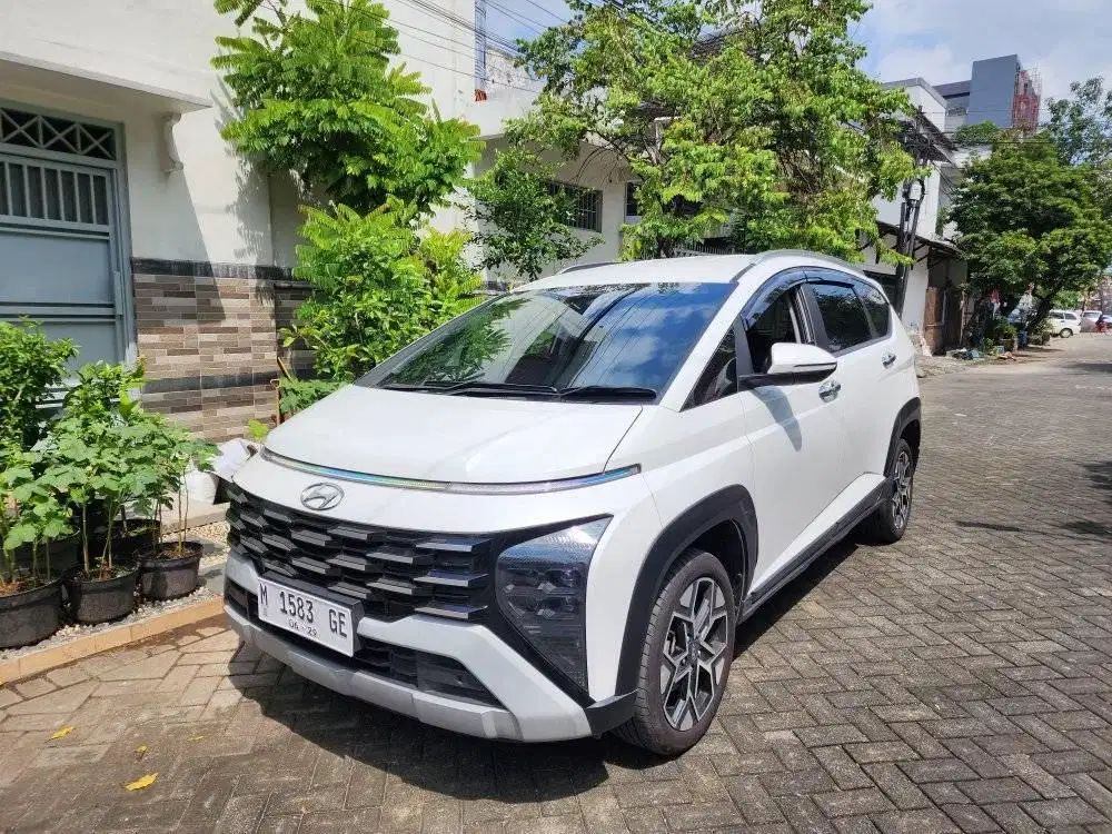 Hyundai Stargezer X Prime 2024 Putih Matic kondisi seperti baru