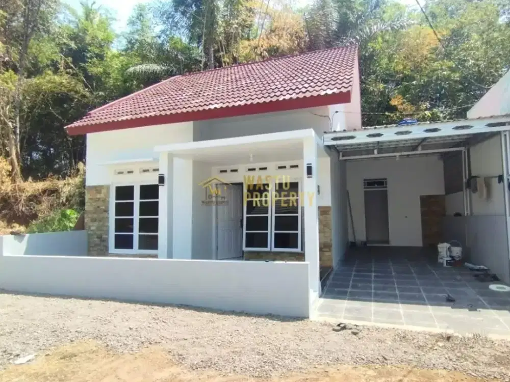 TURUN HARGA! RUMAH SIAP HUNI TANAH LUAS DI MARGODADI SEYEGAN