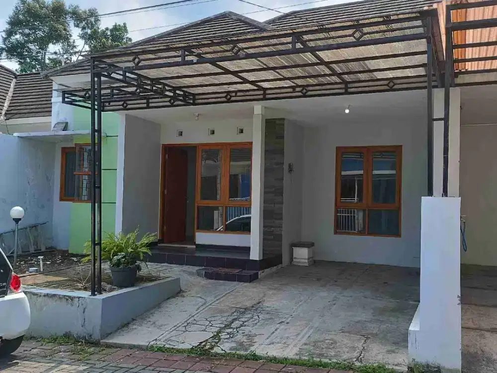 Rumah dalam perumahan Villa Taman Aggrek Mlati, Sleman