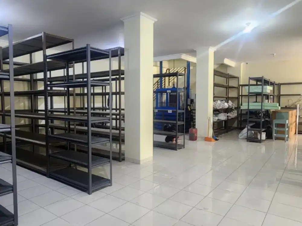 Rumah Strategis daerah Lamper Kidul Semarang - 11058