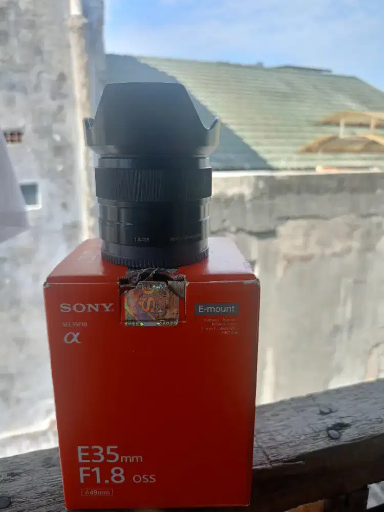lensa Sony 35mm F1,8 oss