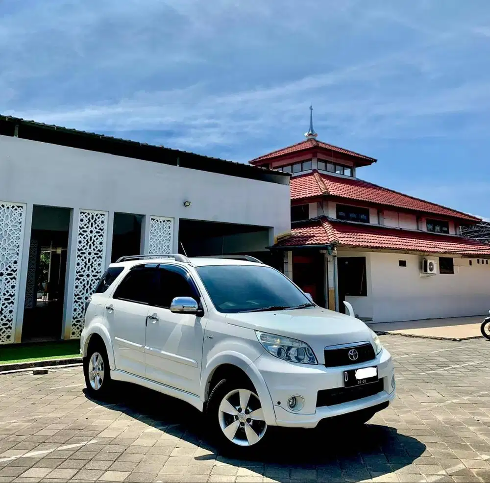 Toyota Rush S 1.5 AT 2012 Matic Putih 2013/2014 NO PR Dp22JT