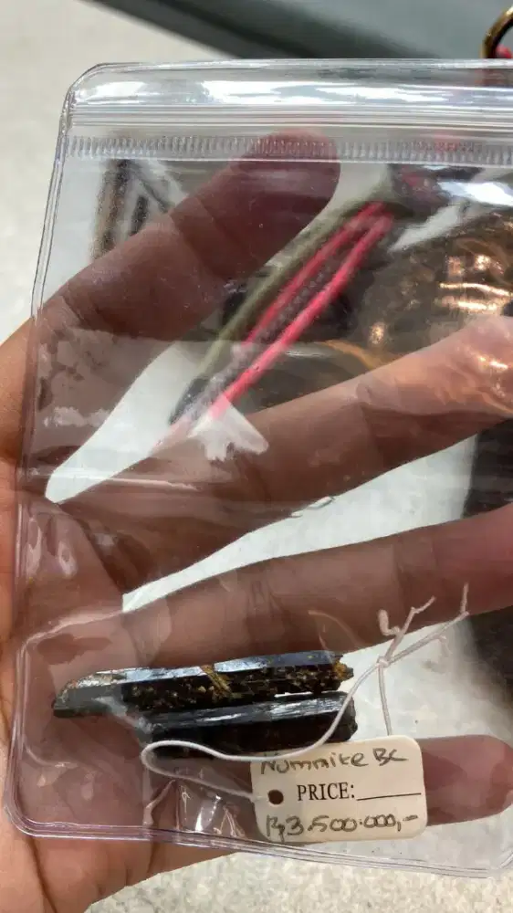 Batu crystal nummite