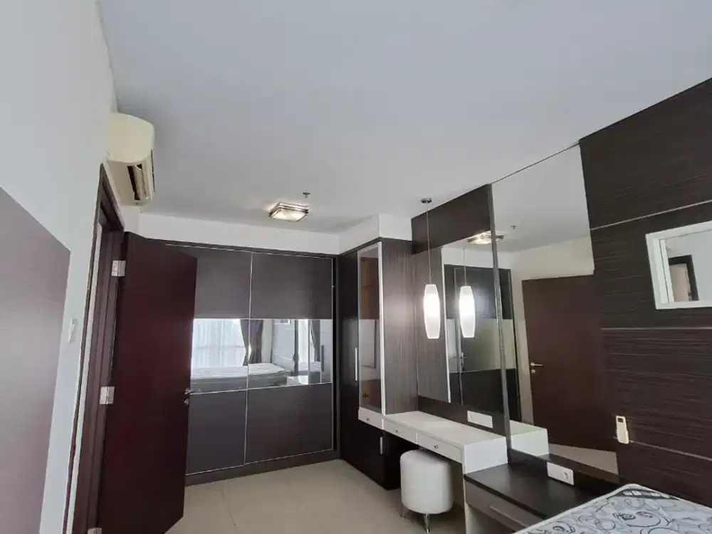 Disewakan Apartemen Central Park 2+1 Bedroom Furnished
