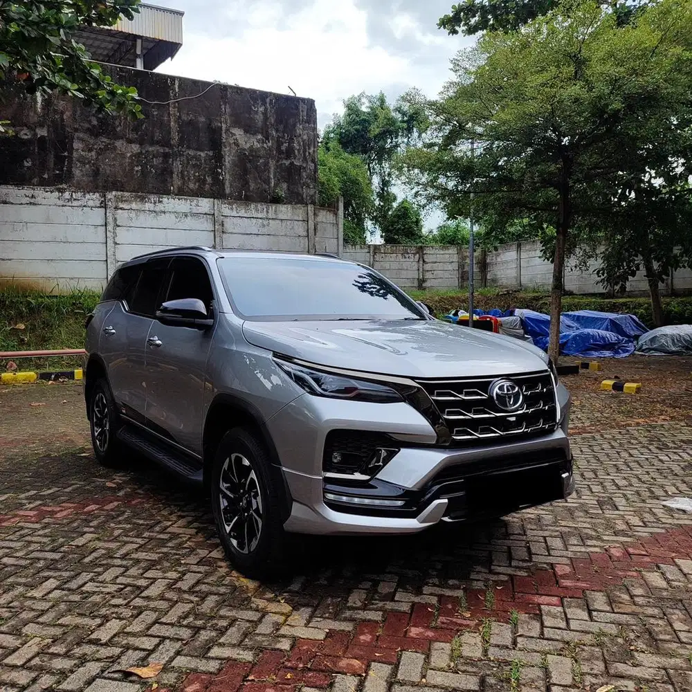 Toyota Fortuner GR 2.8 (diesel) A/T 2022