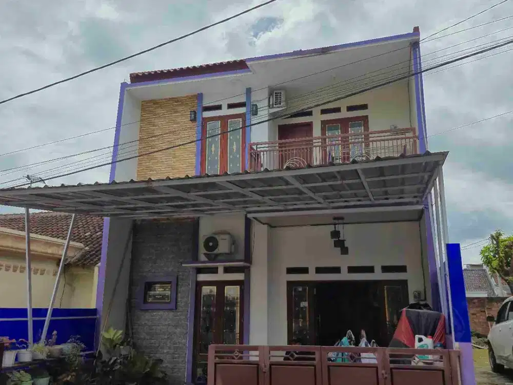 DIJUAL CEPAT RUMAH 2 LANTAI LOKASI SANGAT STRATEGIS