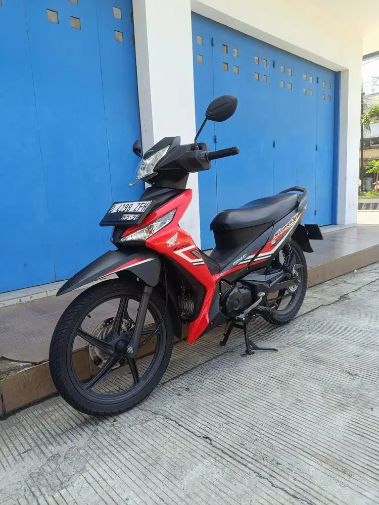Hond supra x 125 2023 mulus antik