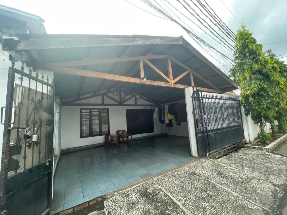 Rumah Luas & Strategis di Kalibata, 5 Menit ke Plaza Kalibata