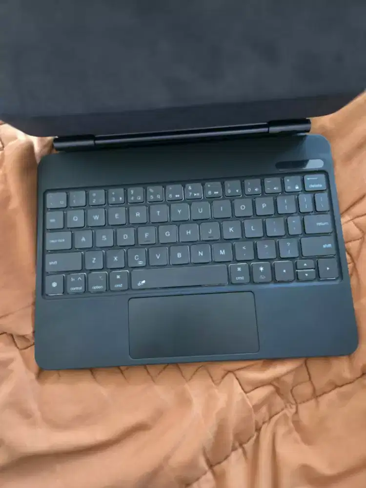 magic keyboard (ipad air 4, 5, 6)
