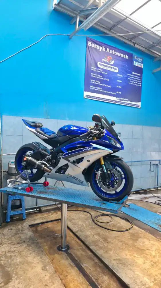 YAMAHA R6 2014. REGIS 2022 ( like new)