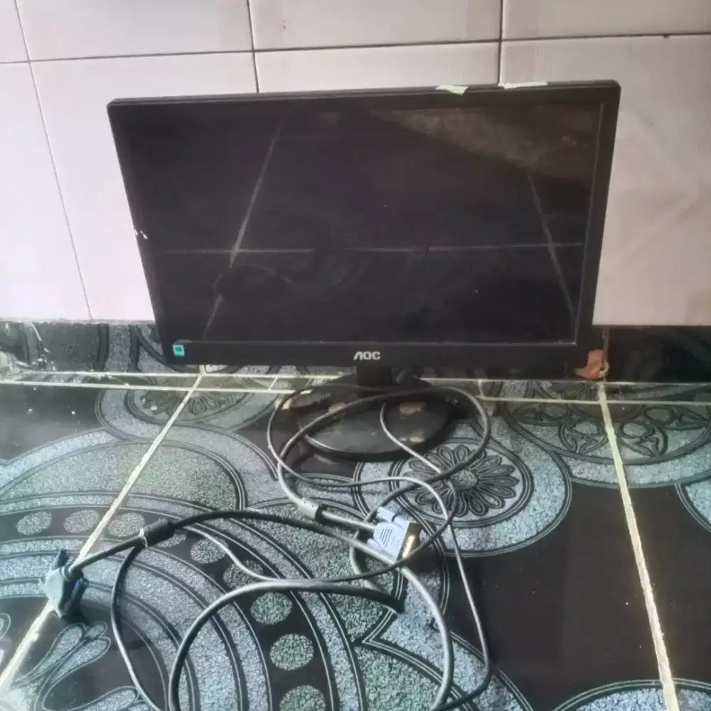 monitor pc merk aoc kondisi bekas