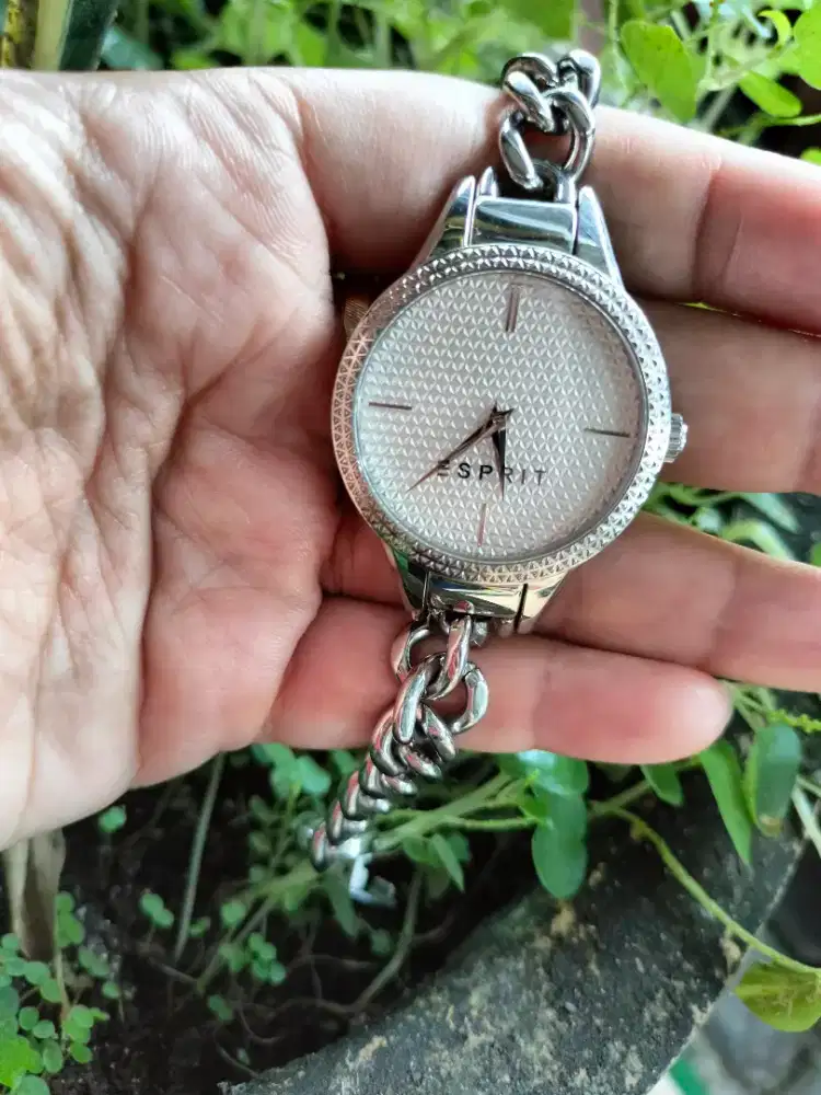 Jam tangan esprit