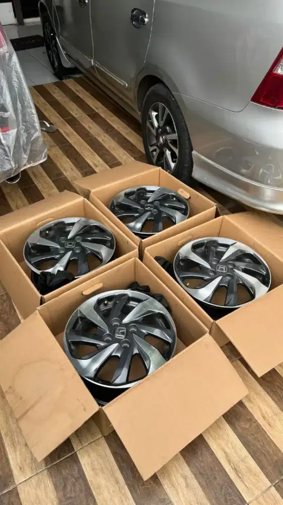 Velg Mobilio RS R15 Jazz Brio Yaris Vios 4x100