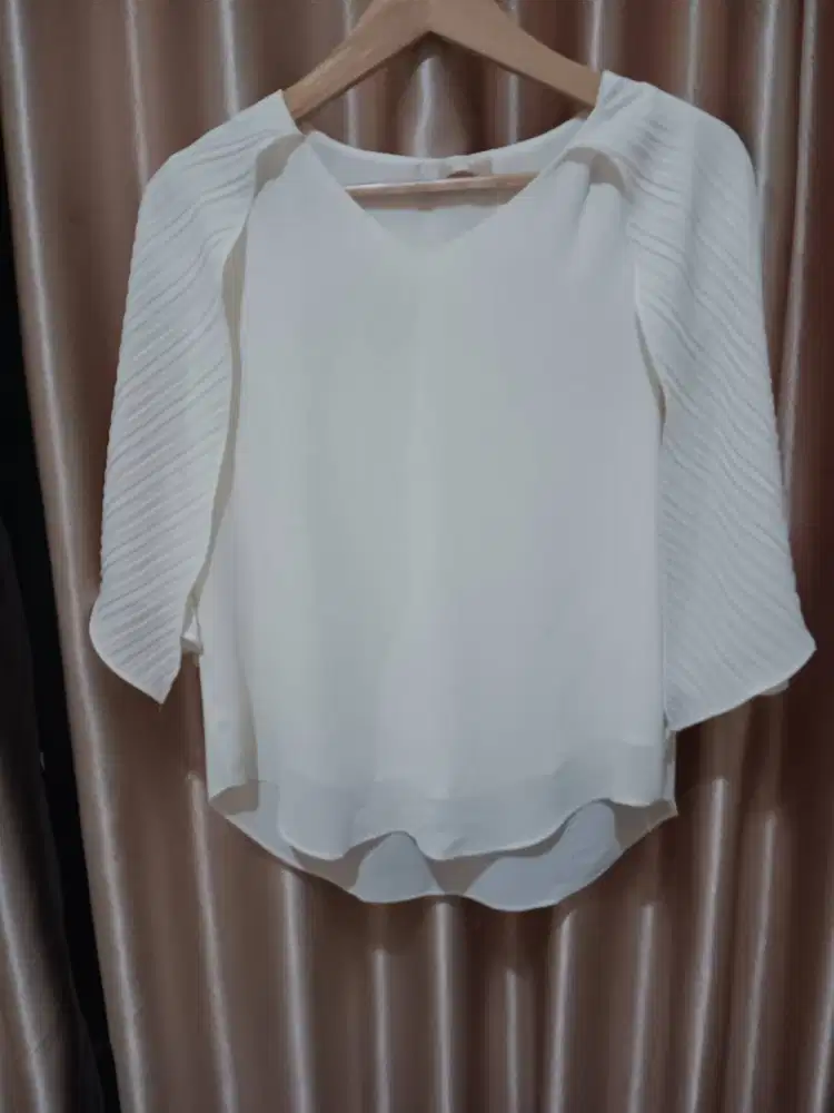 Prelove blouse putih