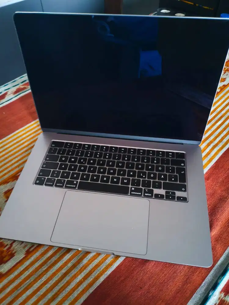 Macbook Air 15 M3 16/512 GB Murah Fullset AppleCare +ON