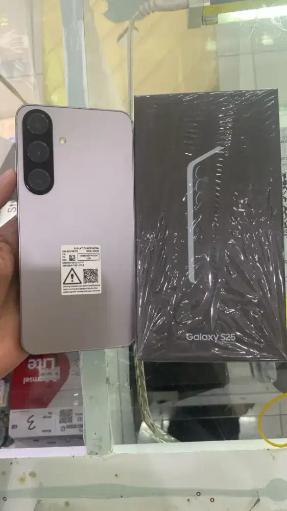 SAMSUNG S25 BASIC 12/256 GARANSI PANJANG