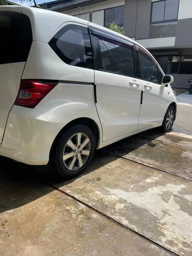 Honda Freed 2010 Bensin