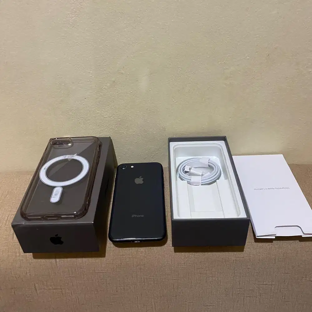 iPhone 8 256GB Black All Sim Like New Fullset