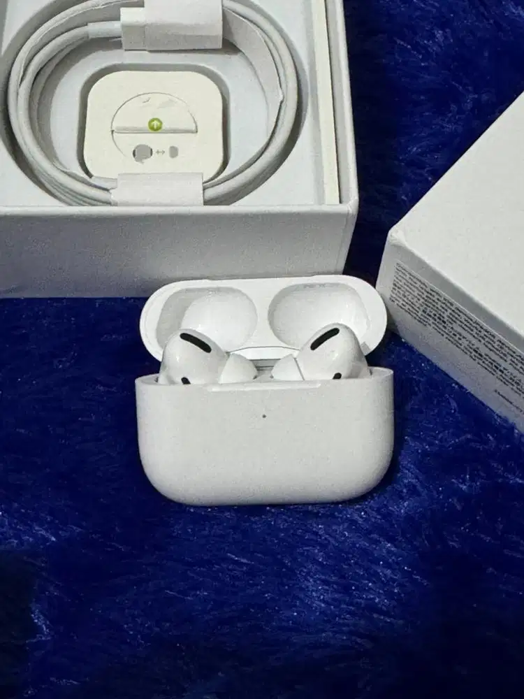 airpods pro apple
