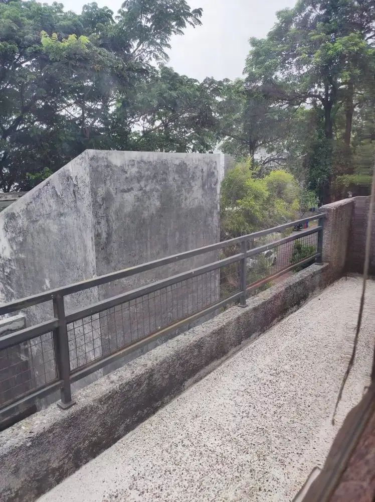 Rumah Strategis Dgn 2 Caport di Bintaro Jaksel Az-16561