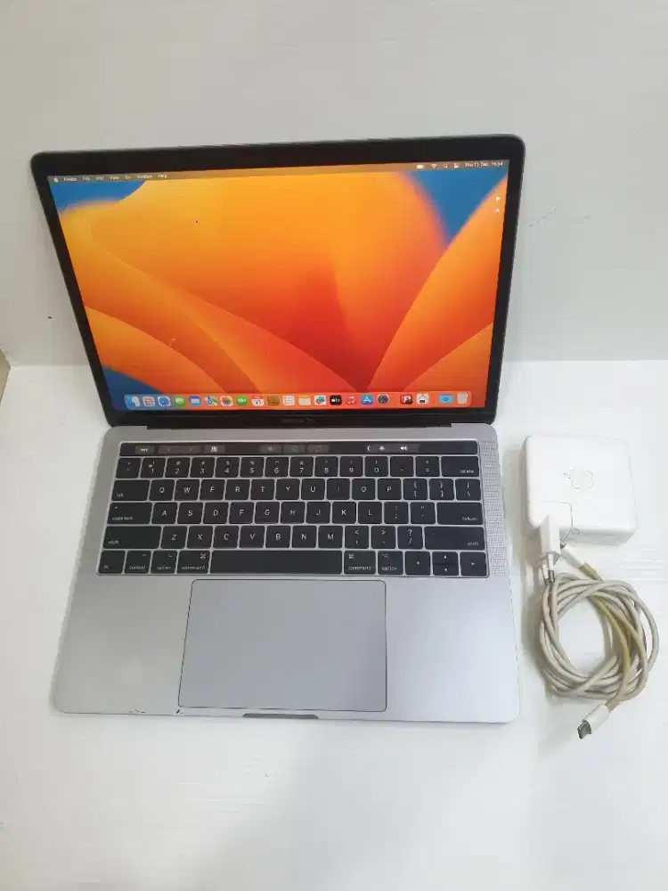 Macbook pro 2017 8/512gb mulus