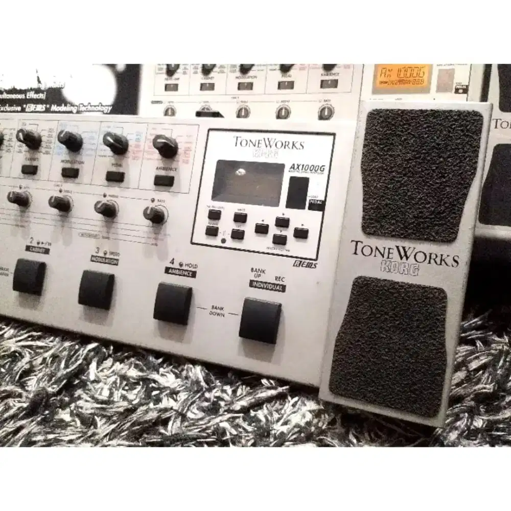 Pedal Effect Multi KORG AX1000G