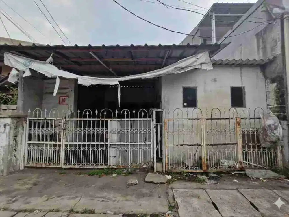 Dijual Rumah Tua hitung tanah pinggir Jalan Raya di Duren Sawit Jakarta Timur