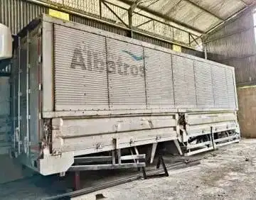 MURAH Wingbox engkel 4x2 UD Trucks Nissan wing box bok UD Truck