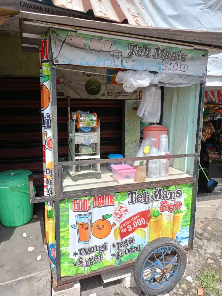 Gerobak bekas teh solo