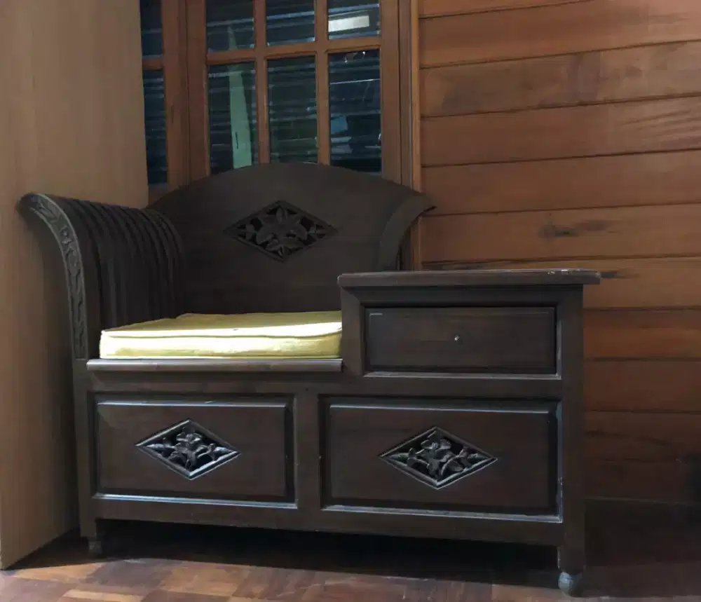 Di jual bangku telpon jati antik