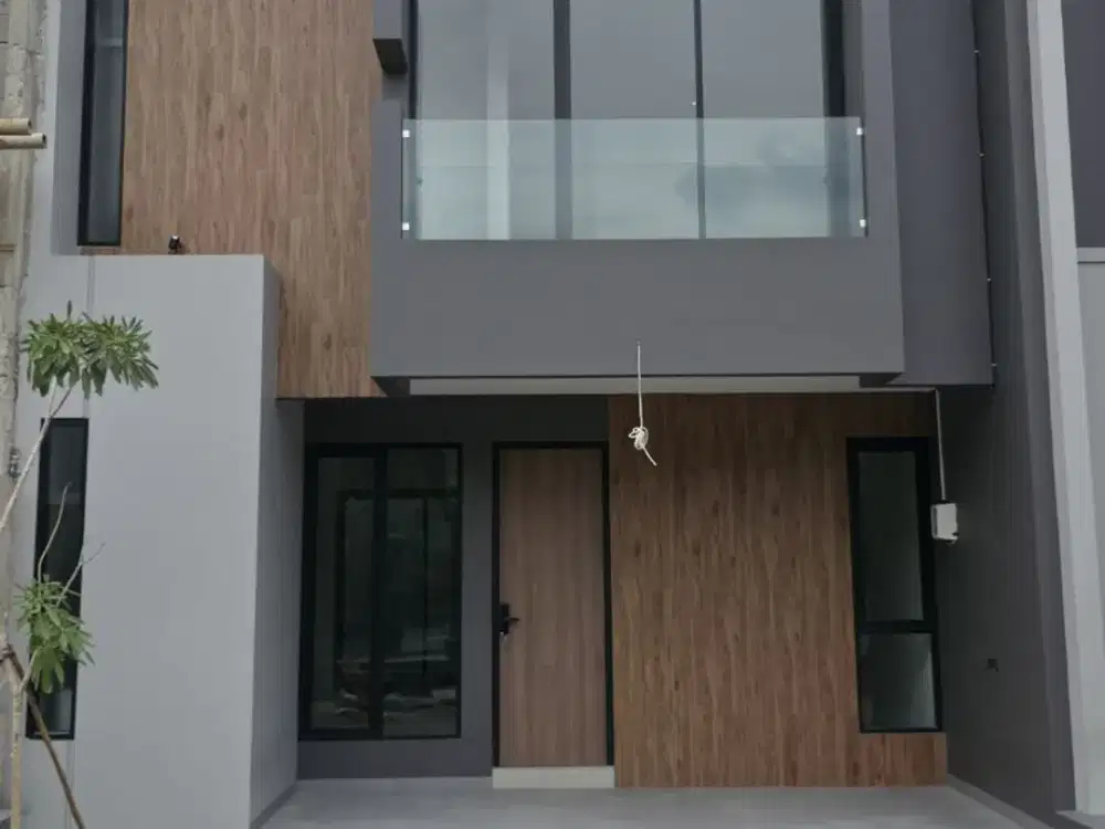 Rumah siap huni Kayu Manis Bellevue Bintaro SHM