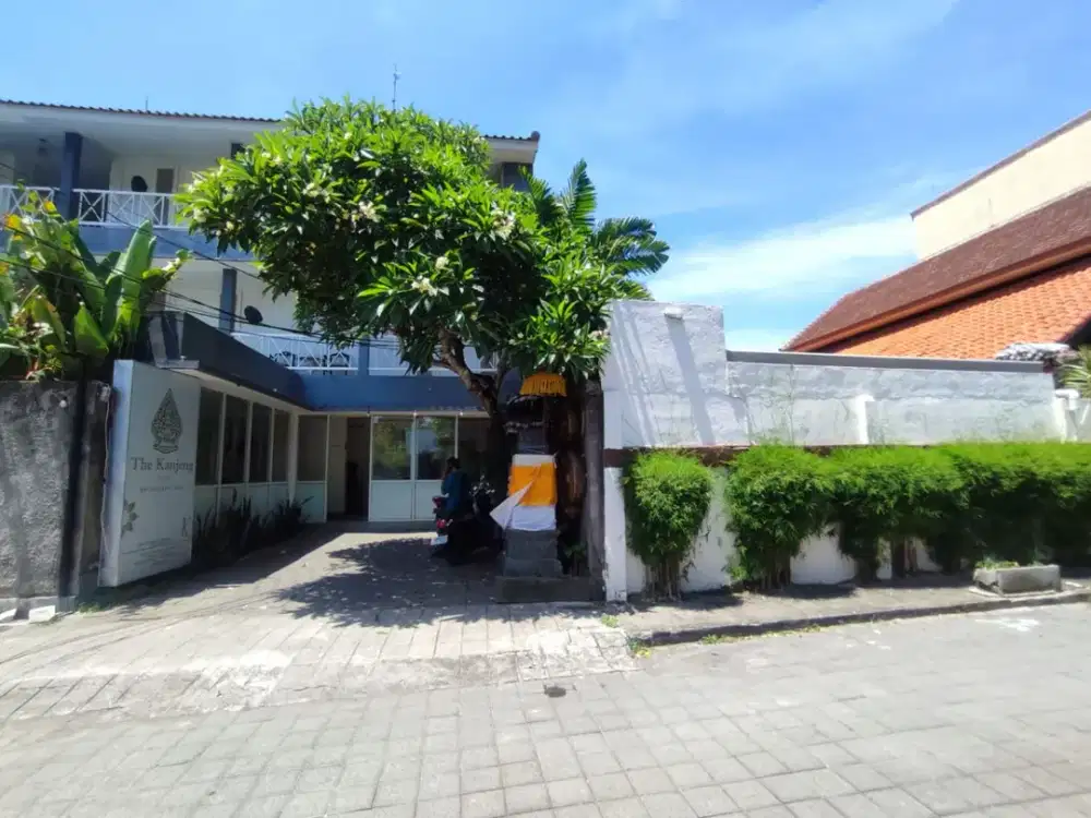 Dijual Hotel 3 Lantai lokasi pariwisata Jl. Petitenget, Kerobokan Kelod, Kec. Kuta Utara, Kab. Badung