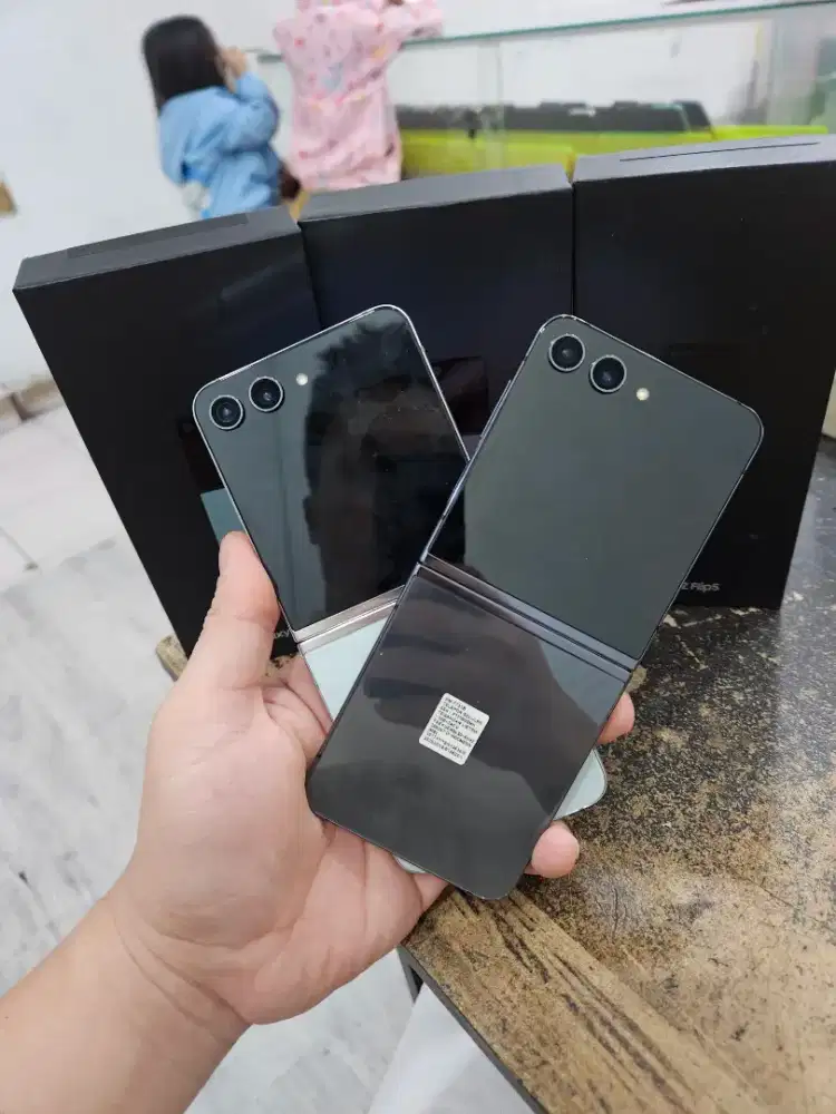 Samsung Z Flip 5 512Gb Mulus - Resmi #Relax