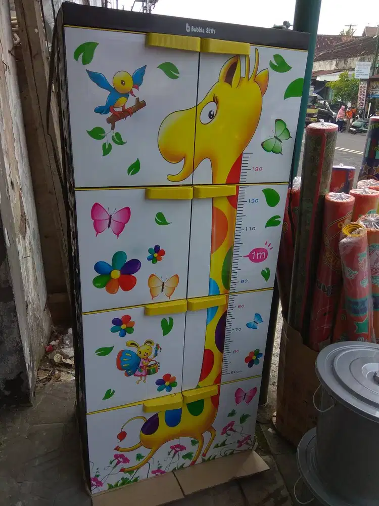 LEMARI KARAKTER SUSUN 4