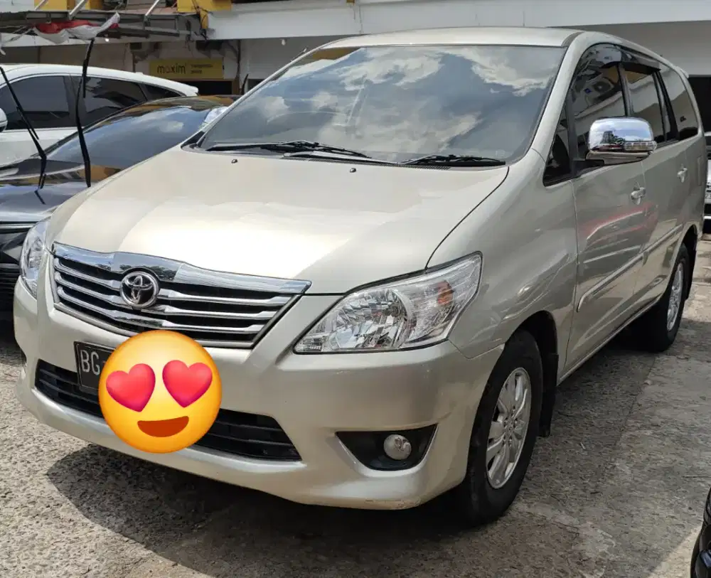 Innova 2,5 G A/T Diesel