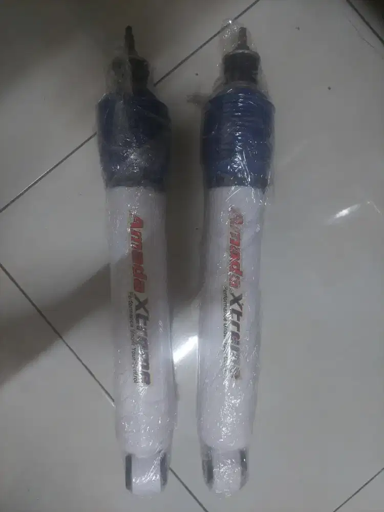 Shock breaker belakang fortuner