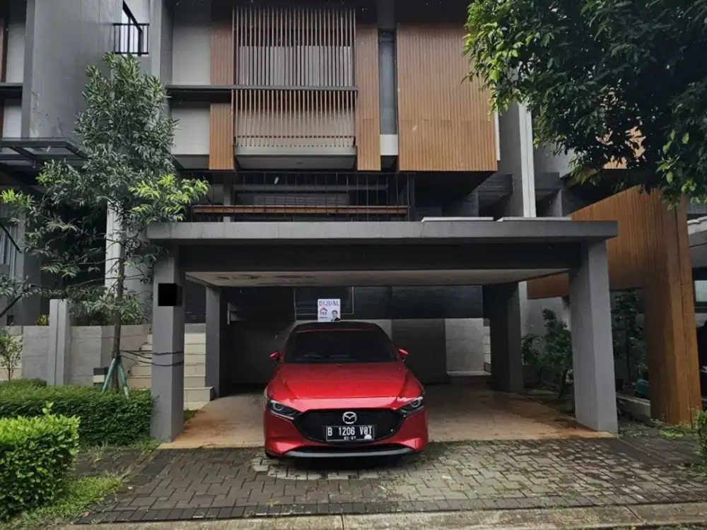 Dijual Rumah Bagus Rapih Bersih Siap Huni di BSD Carport Luas