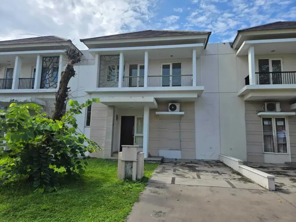 disewakan rumah rapi 2 lantai free ac 1 unit di suvarna sutera