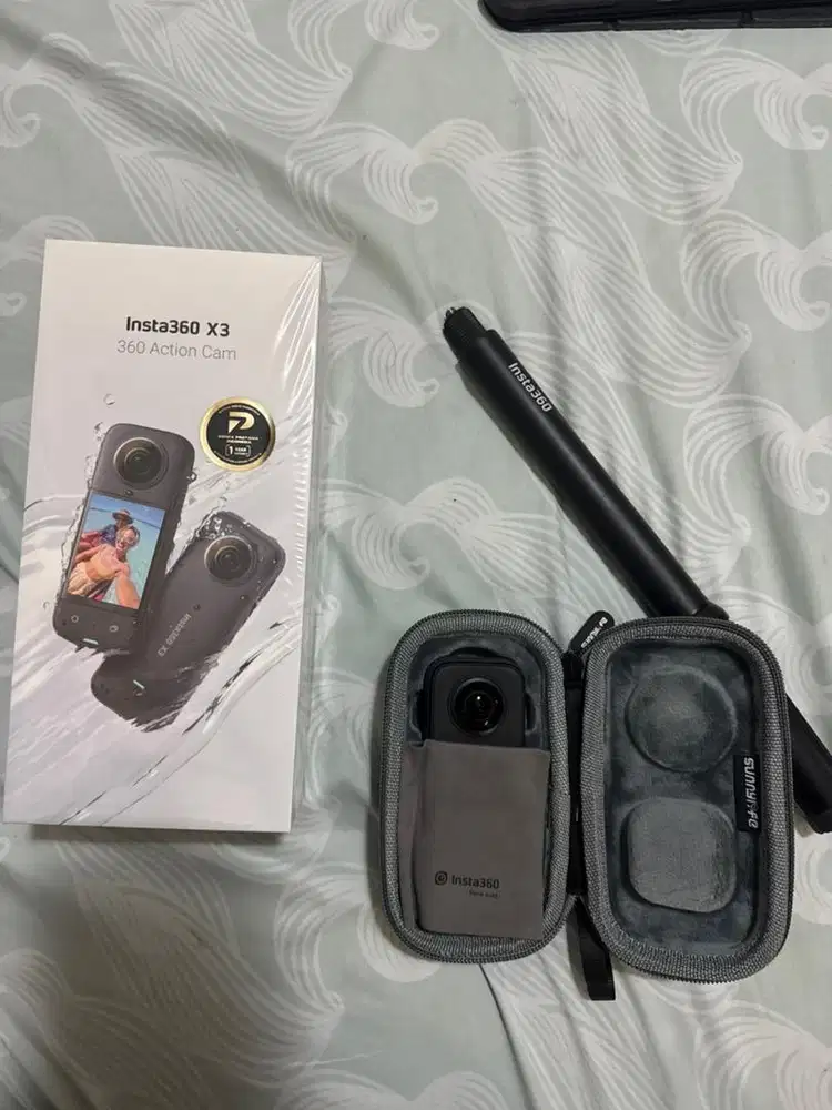 Insta360 X3 Fullset Lengkap banyak bonusannya