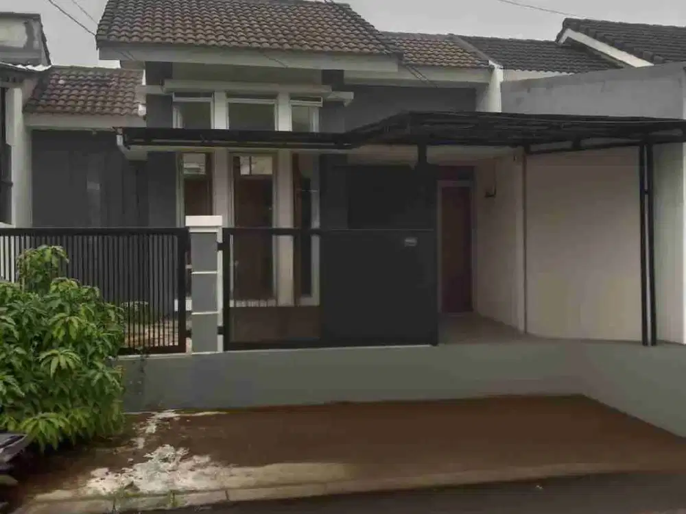 Disewakan rumah semi  furnished cluter blossom Ville