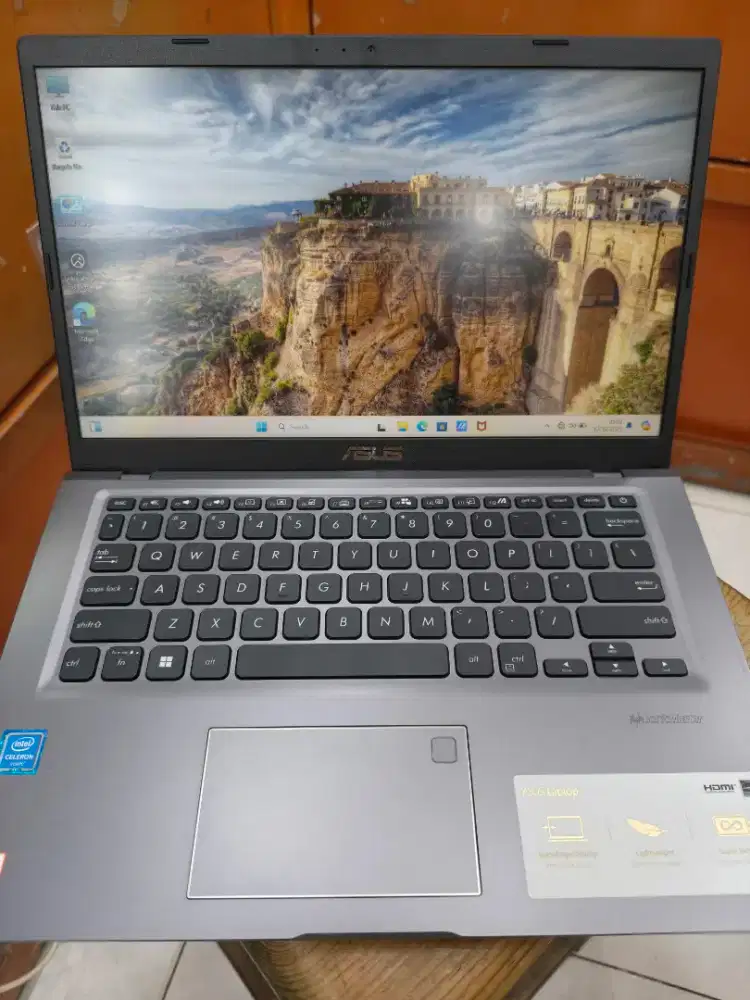 ASUS VIVOBOOK INTER CELERON