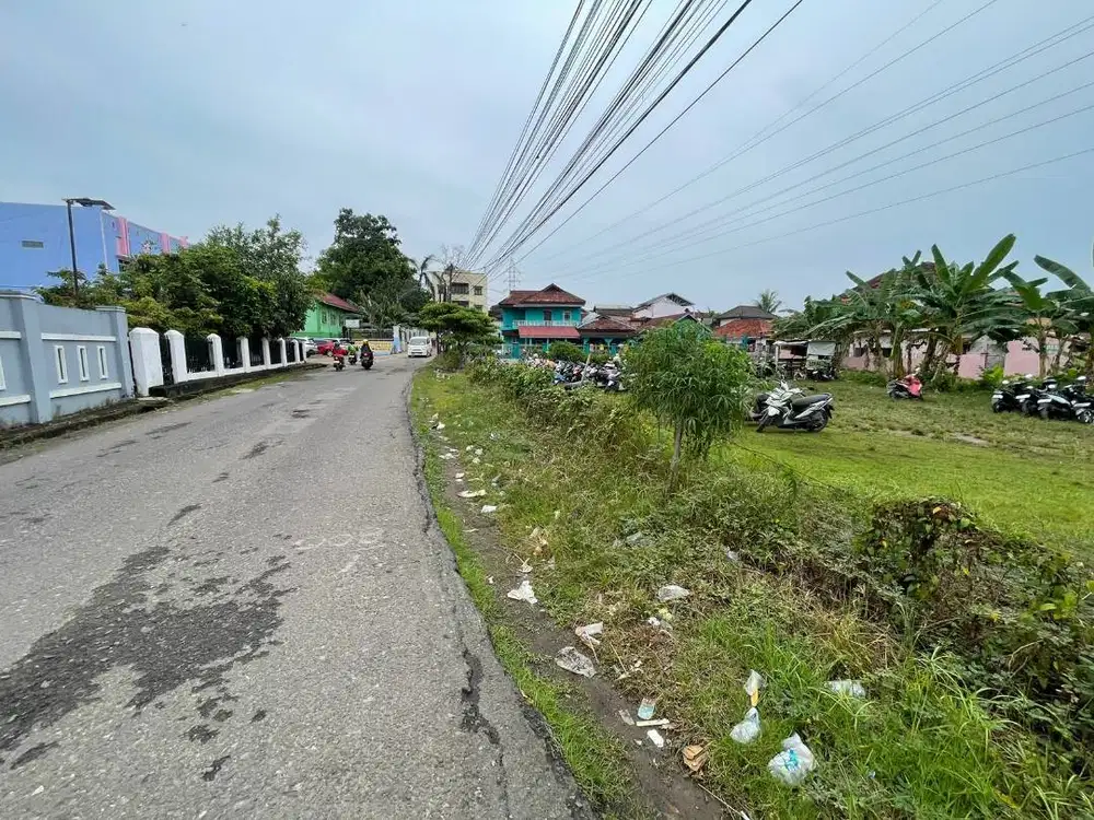 TANAH PINGGIR JALAN PAKJO