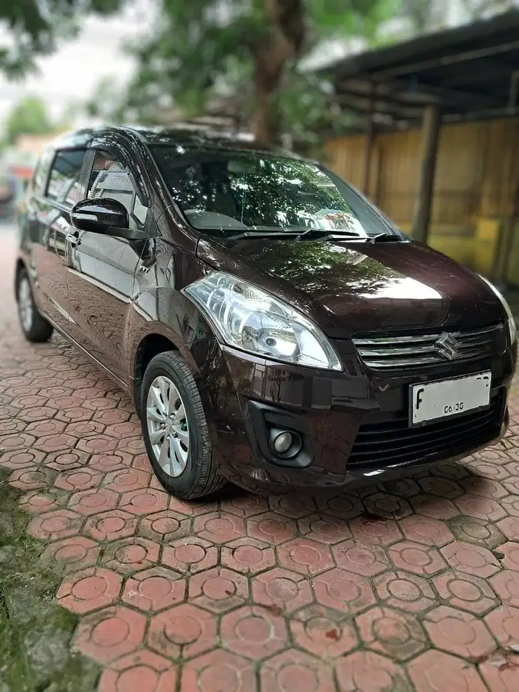 Suzuki Ertiga 1.4 GX Manual Burgundy