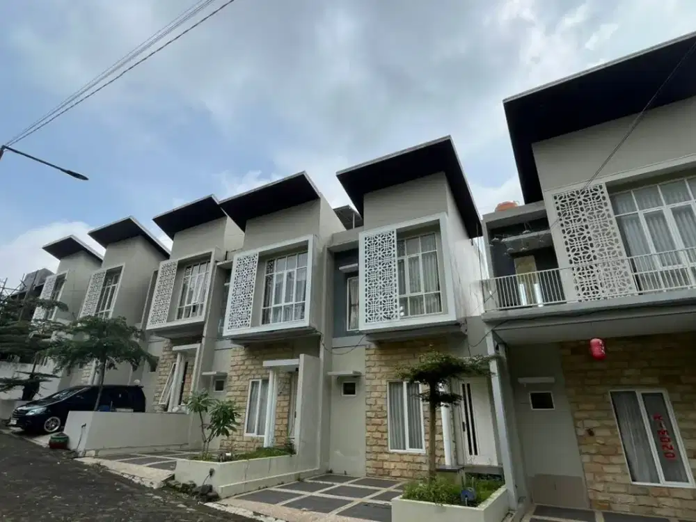 Villa Eksklusif Batu Dekat Alun Alun