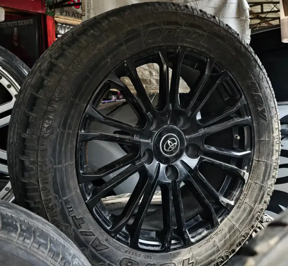 Velg Land Cruiser R20 PCD5x150 Black.  4pcs Velg Ban Toyo AT